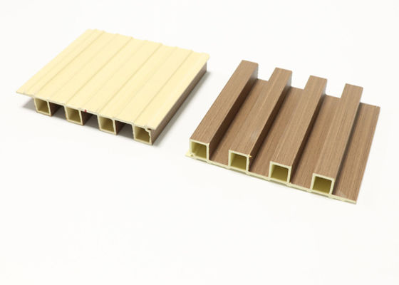 Панель стены PVC внутренняя WPC деревянной каннелюры зерна крытой для украшения