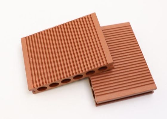 Деревянный настил WPC текстуры украшая доски палубы на открытом воздухе древесины пластиковые составные