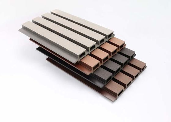 Деревянное штранг-прессование Co плакирования панели стены экстерьера WPC зерна на открытом воздухе огнеупорное