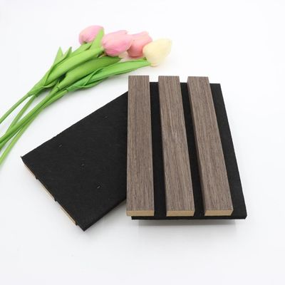 Роскошная акустическая ткань доски панелей деревянная калиброванная рифленая 2400 * 600мм