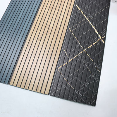 Панель ПВХ для потолка с текстурой дерева для внутренней отделки, экономичная альтернатива настенной плитке, простая в уходе настенная панель