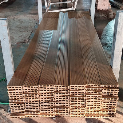 Прочный наружный WPC покрытие водонепроницаемый композитный пол для бассейна и наружных тротуаров