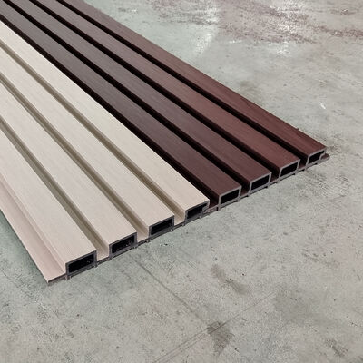 Высококачественный наружный стенный панель WPC наружного водонепроницаемого деревянного пластмассового композита для декорации зданий