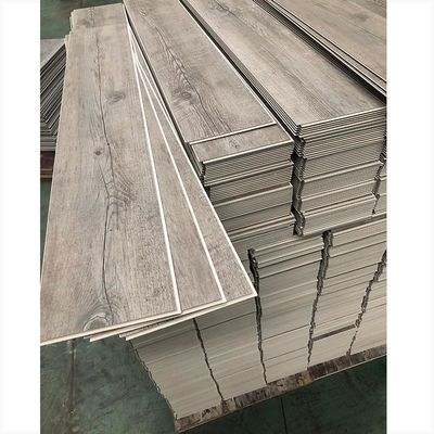 Плитки пола водоустойчивого пола щелчка настила 4mm SPC 5mm SPC пластиковые