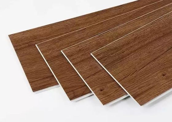 Блокируя PVC SPC слоистой пластмассы щелчка справляясь водоустойчивое сопротивление носки
